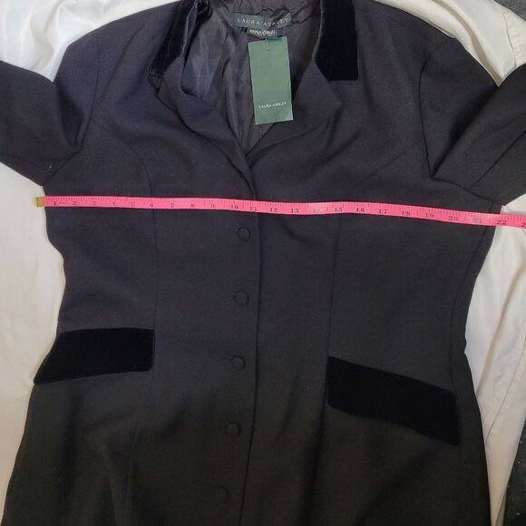 NEW Vintage Laura Ashley black goth velvet cuff long victorian coat jacket 12 - Picture 11 of 11